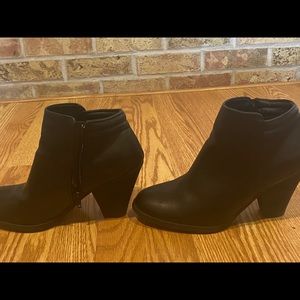 Mia Black Boots Size 9